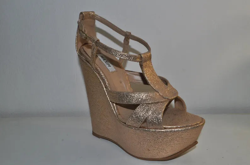 “Designer Women’s Handmade Gold Wedge Heel Sandals – Stylish Evening Heels”