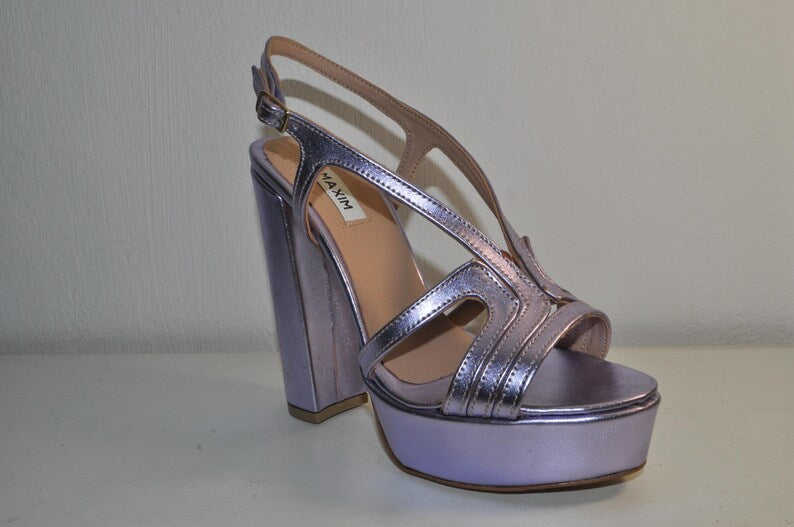 Chic Leather Women’s High Heels: Handmade Chunky Sandals