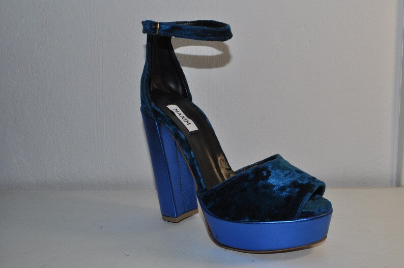 “Women’s Olivia Blue Velvet Chunky Heel Sandals – Chic Luxury Evening Heels”