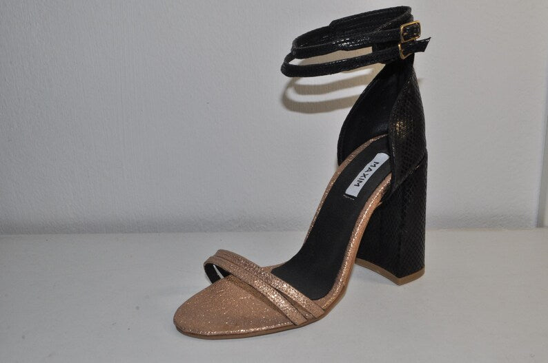 “Women’s Black & Gold Open-Toe Chunky Heel Sandals – Chic Luxury Evening Glamour Shoes”