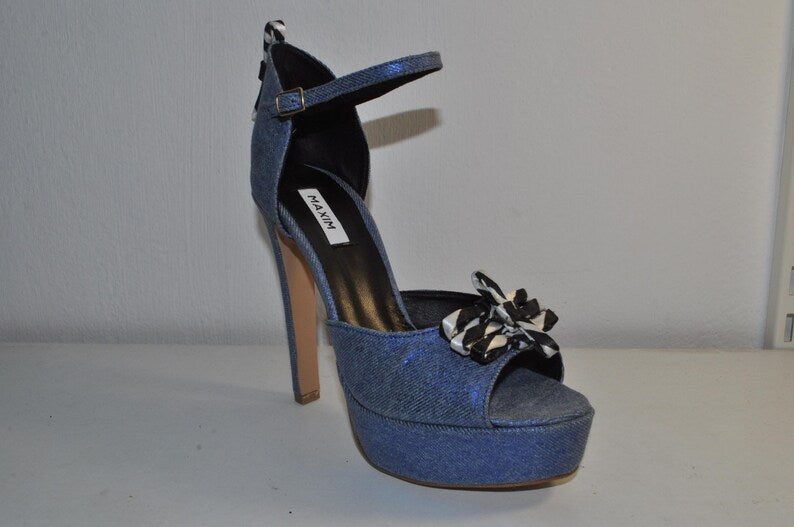 Chic Denim Chunky High Heels: Fashion Sandals