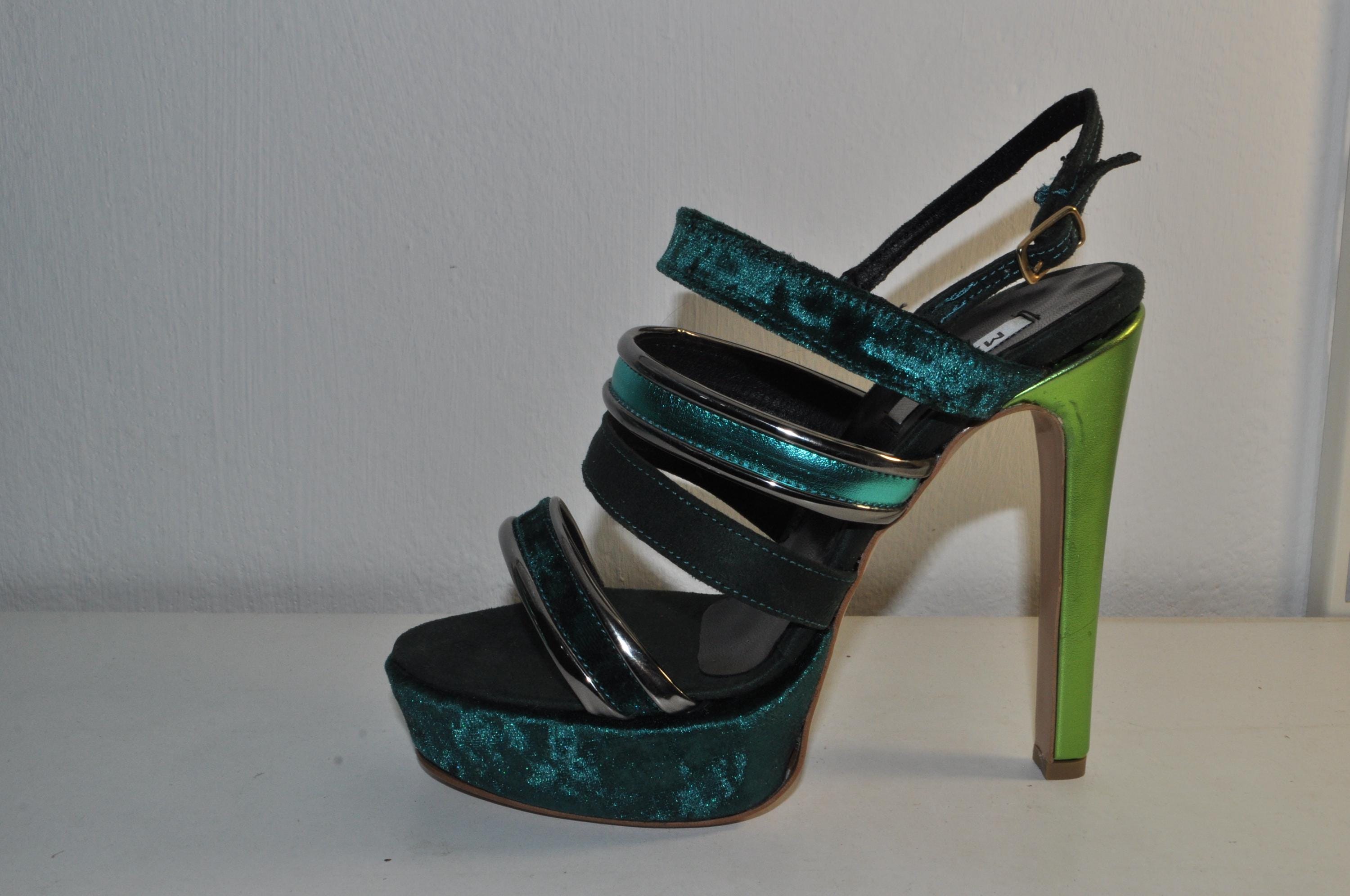 Chic Chunky High Heels: Women’s Evening Sandals in Mixed Materials