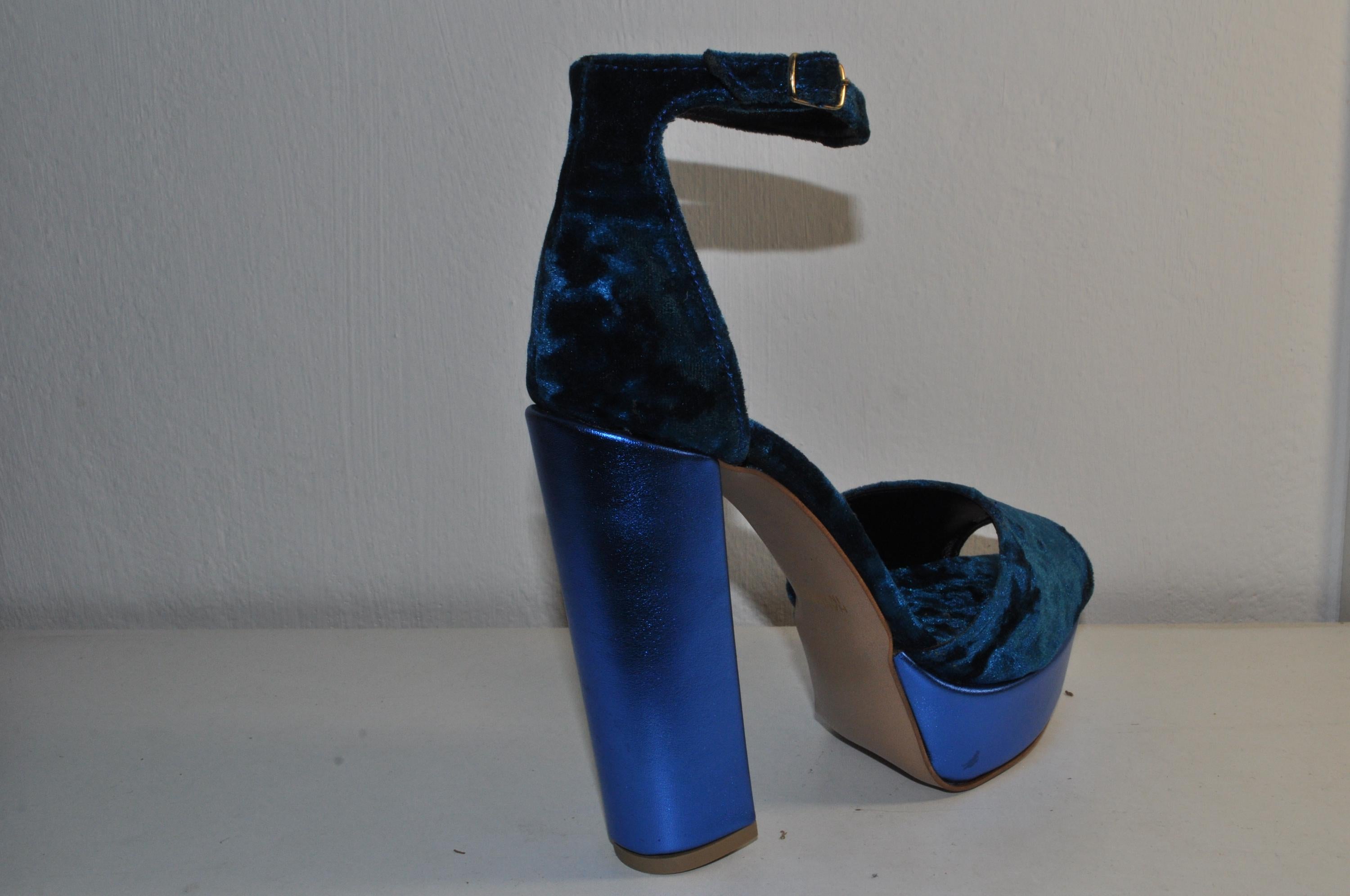 “Women’s Olivia Blue Velvet Chunky Heel Sandals – Chic Luxury Evening Heels”