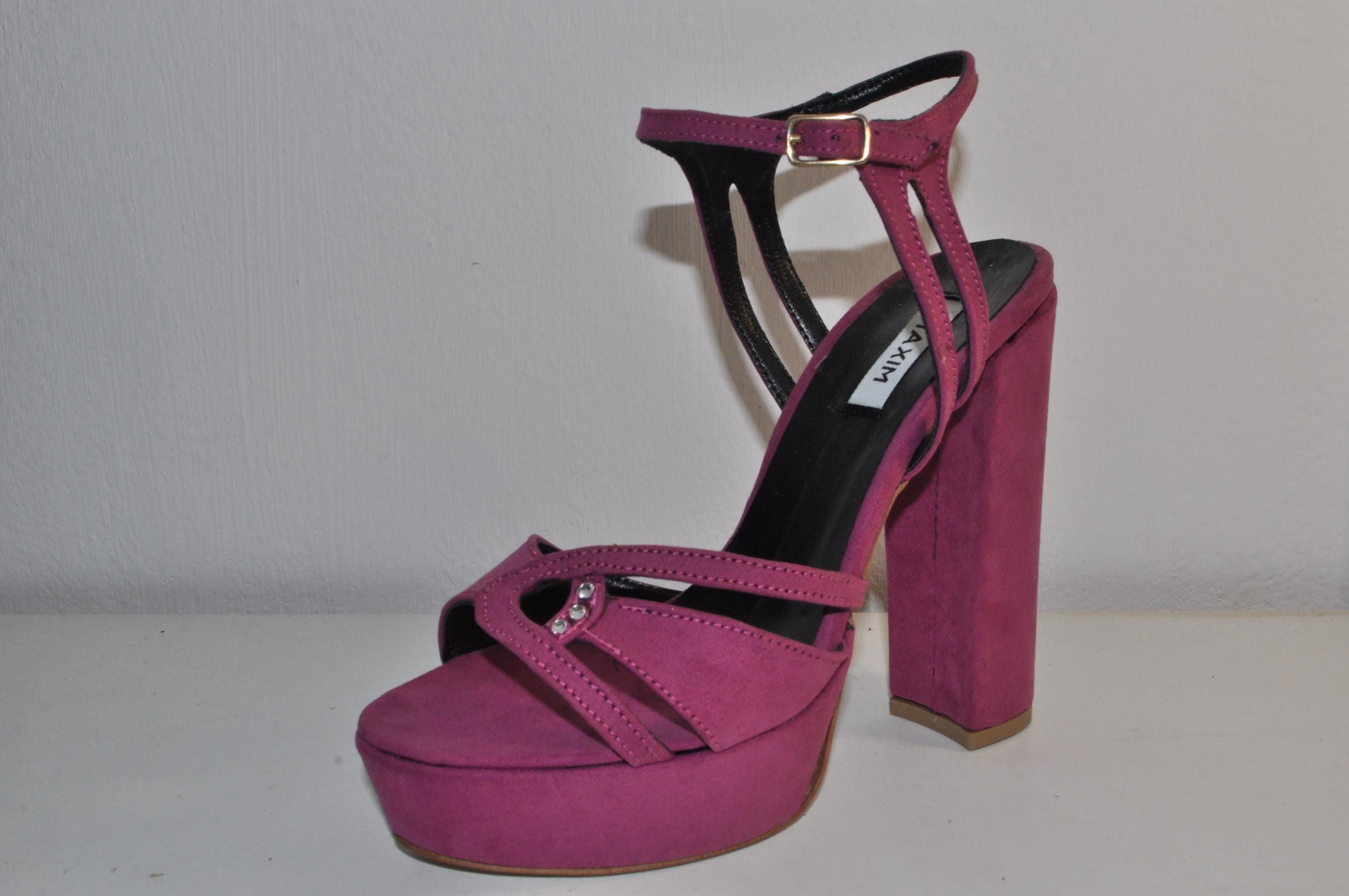 “Luxury Women’s Olivia Chunky Heel Sandals – Handmade Leather Heels”