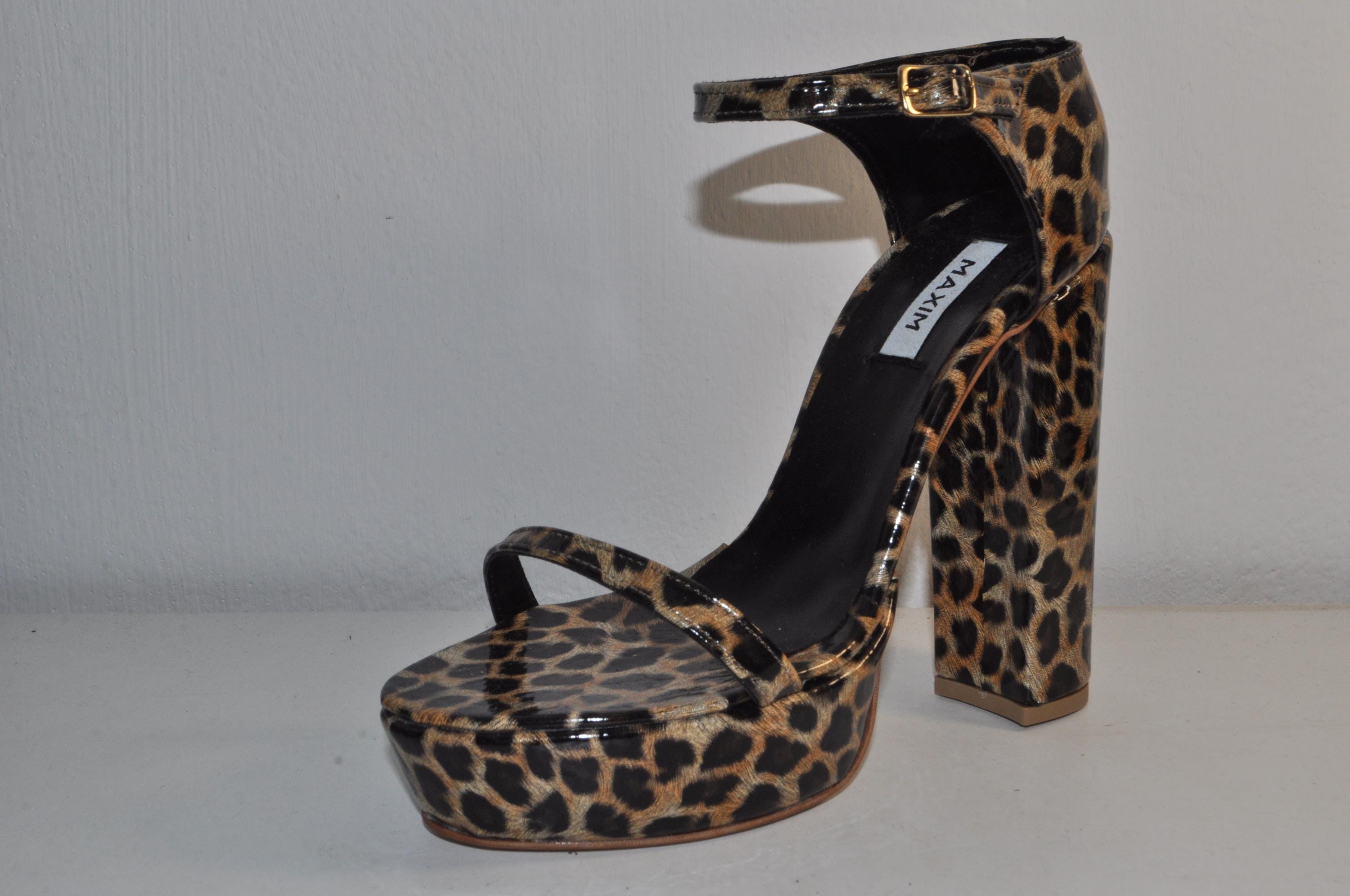 “Women’s Leopard Print Chunky Heel Sandals – Chic Luxury Evening Heels”
