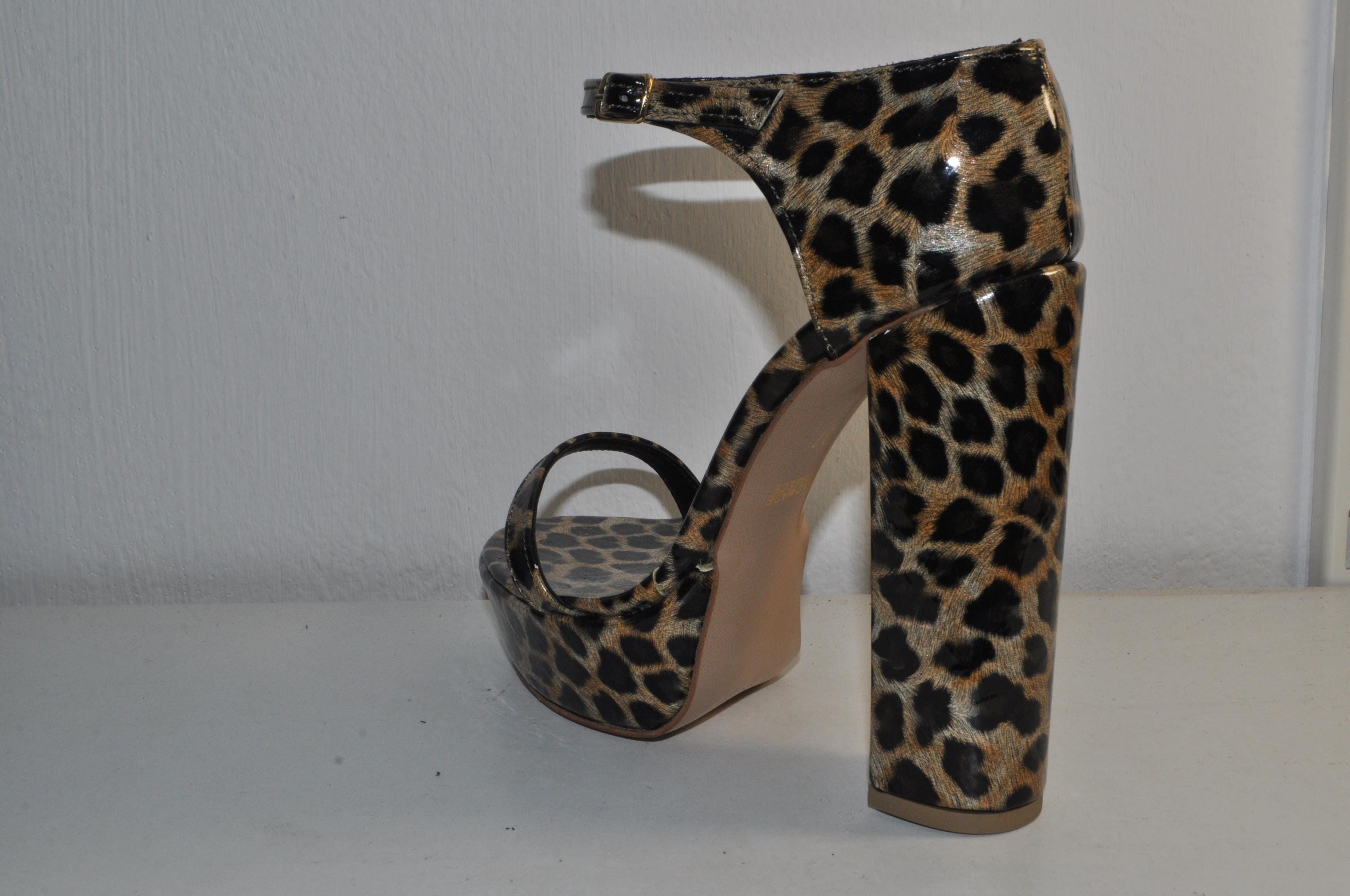 “Women’s Leopard Print Chunky Heel Sandals – Chic Luxury Evening Heels”