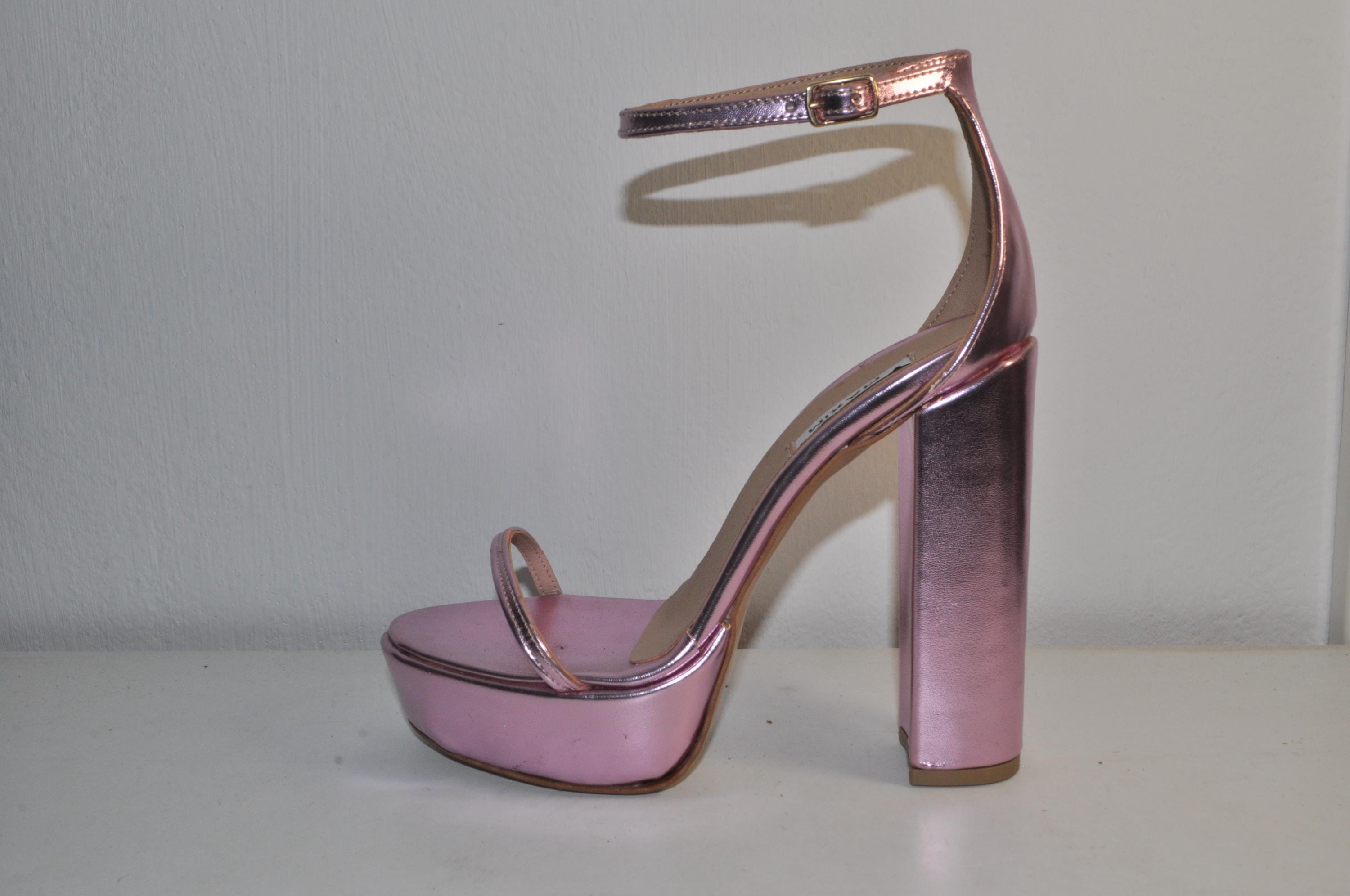 “Women’s Olivia Pink Leather Chunky Heel Platform Sandals – Chic Luxury Evening Heels”