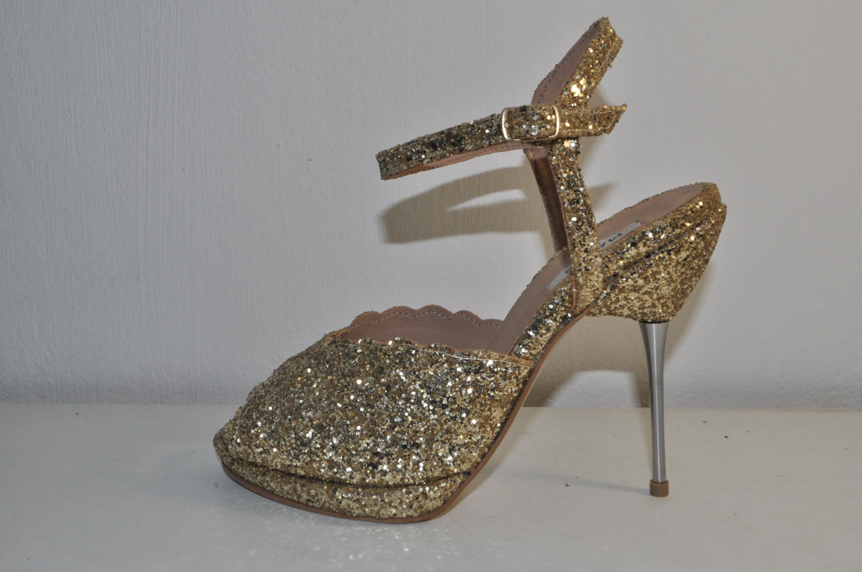 Luxury Gold Glitter Stilettos: Elegant Evening Shoes