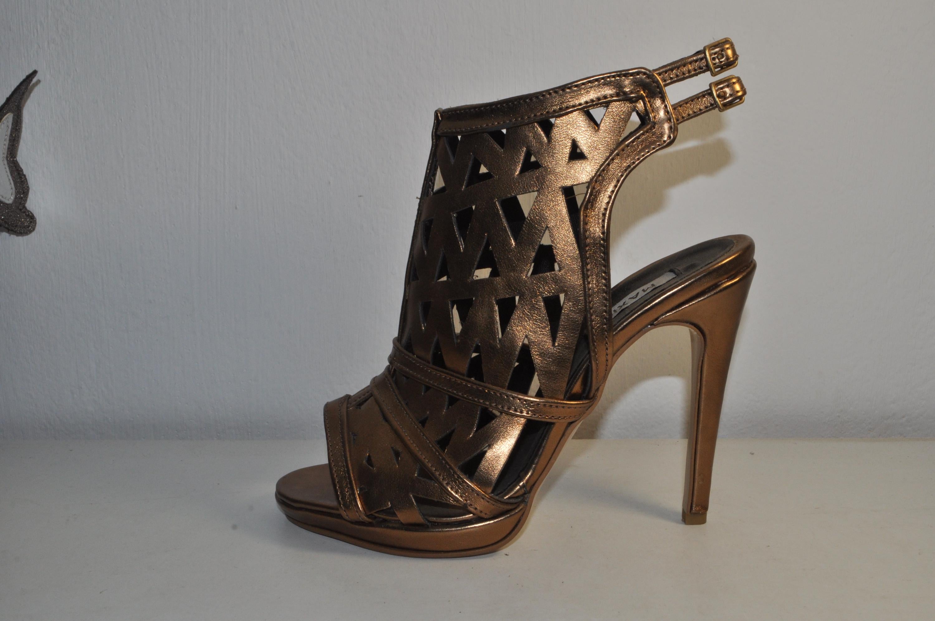 “Designer Women’s High Heel Sandals – Chic Luxury Evening Shoes”