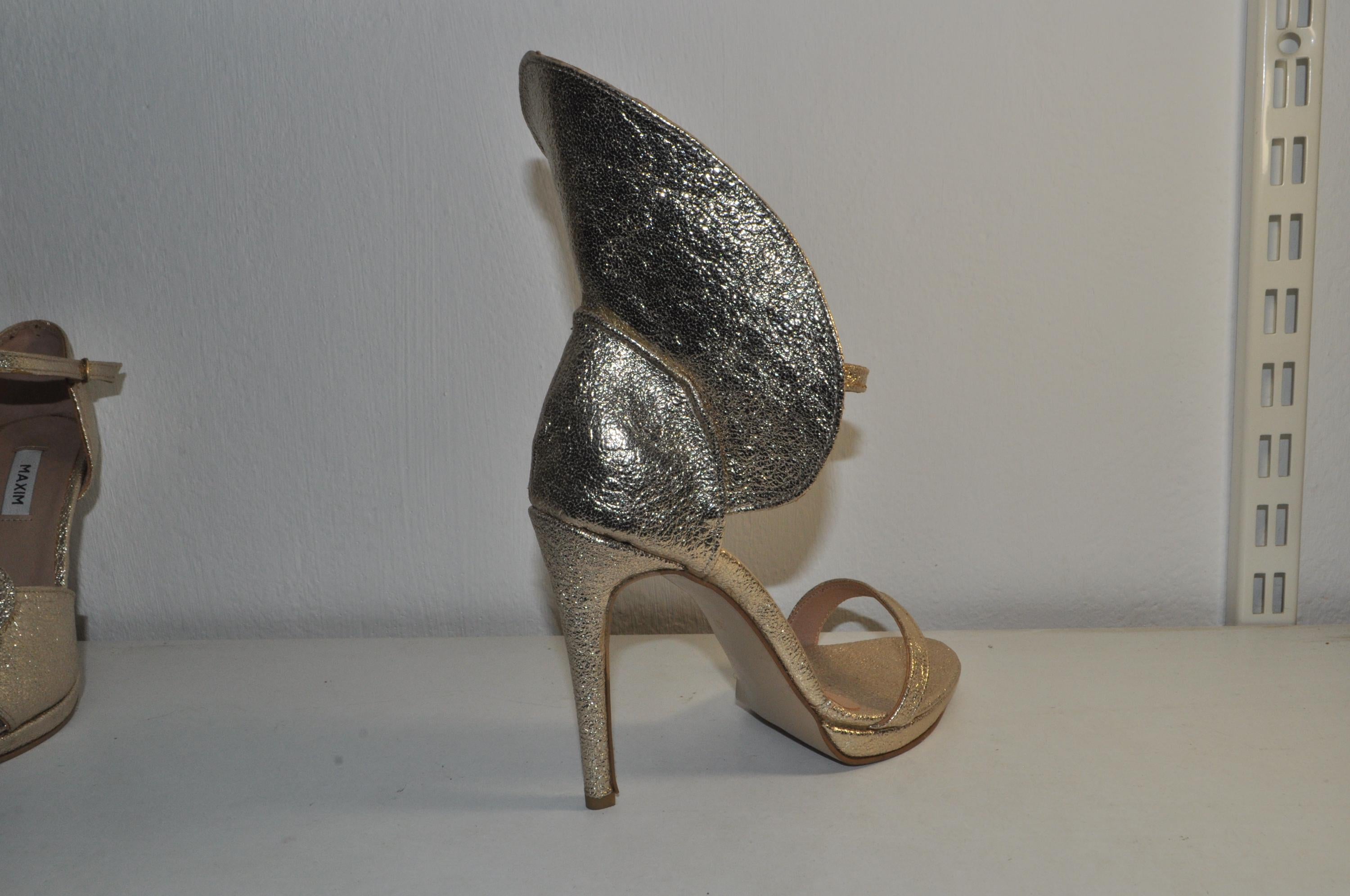 “Luxury Women’s Gold High Heel Sandals – Elegant Evening Heels”