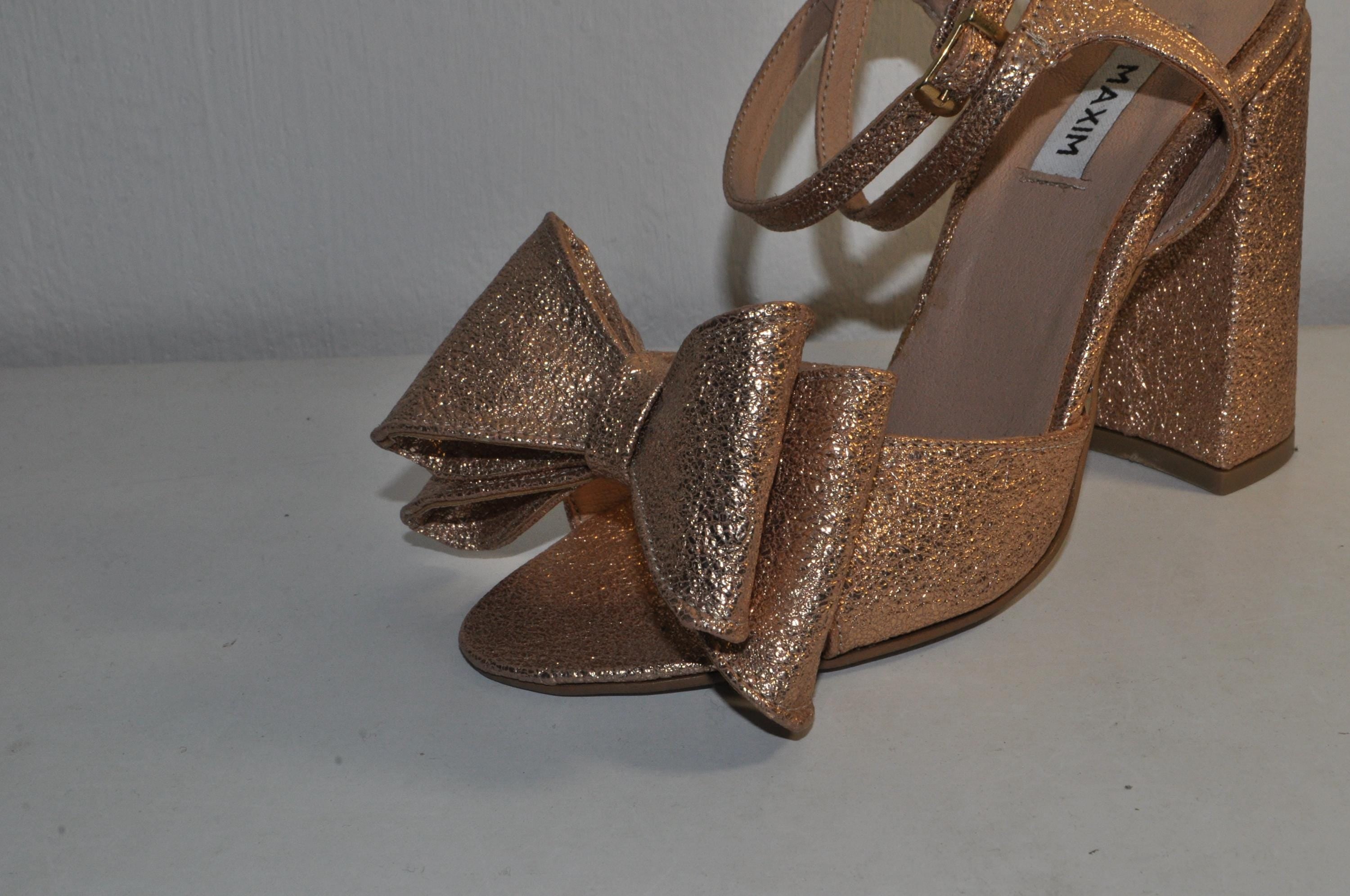 “Designer Women’s Handmade Gold Leather Chunky Heel Sandals with Bow – Stylish Prom Heels”