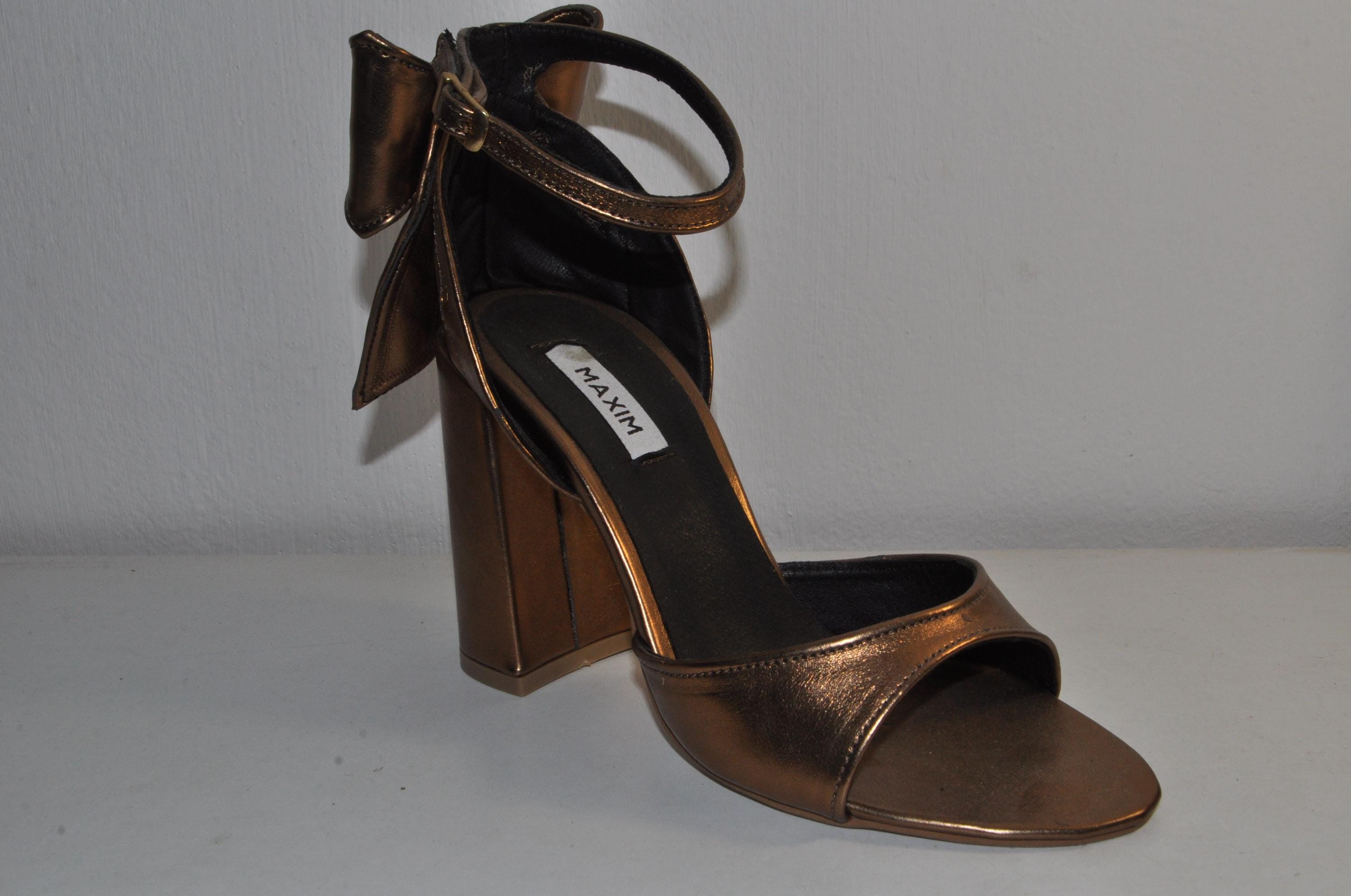 “Women’s Bronze Chunky Heel Sandals – Bow Detail Luxury Evening Shoes”
