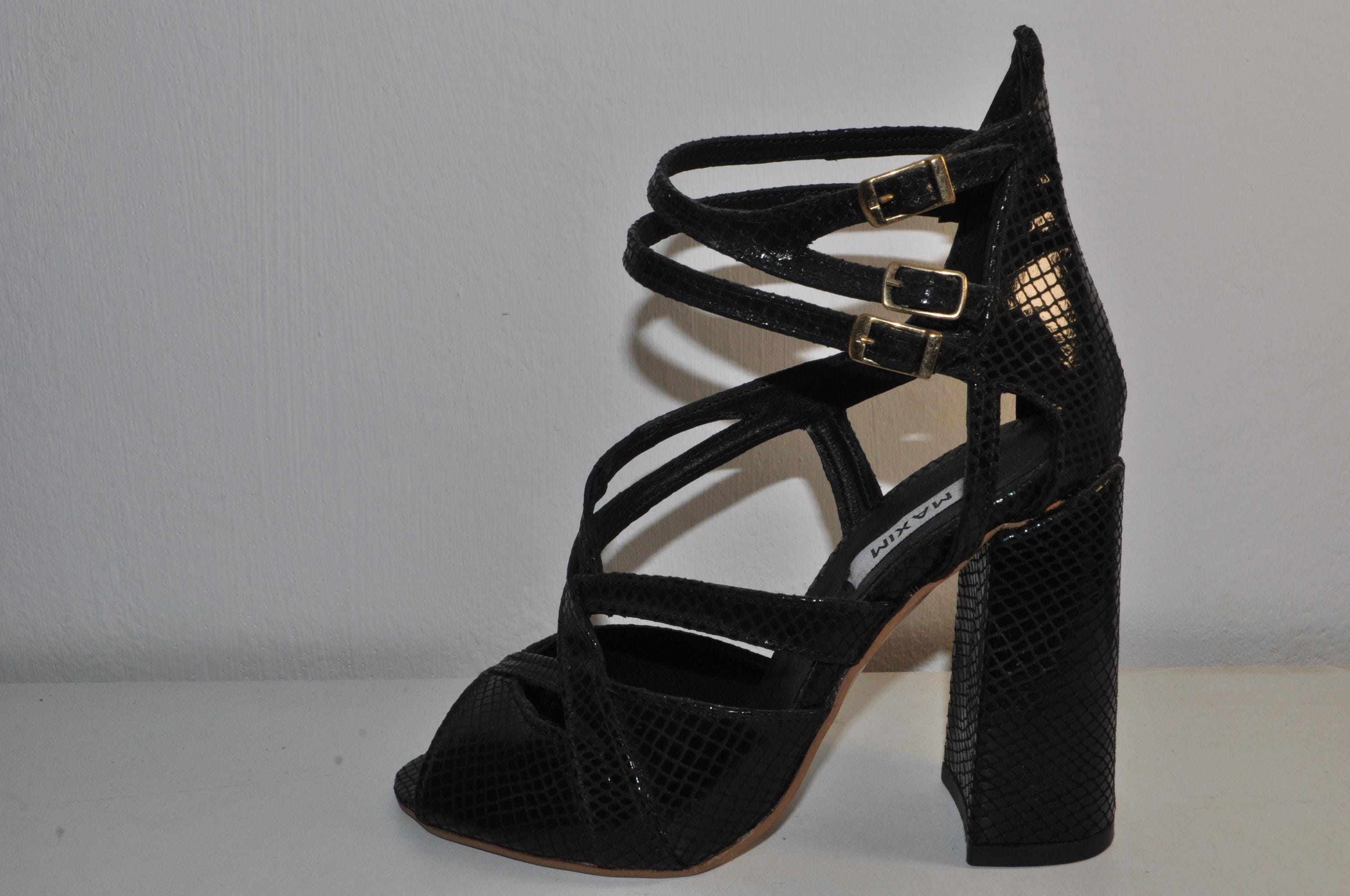 “Designer Women’s Black Chunky Heel Sandals – Sophisticated Evening Heels”