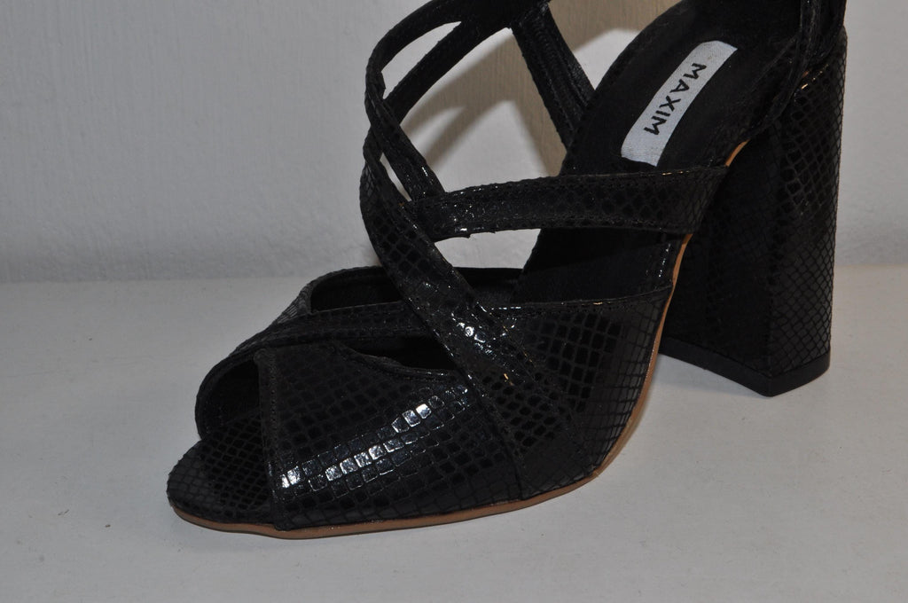 “Designer Women’s Black Chunky Heel Sandals – Sophisticated Evening Heels”