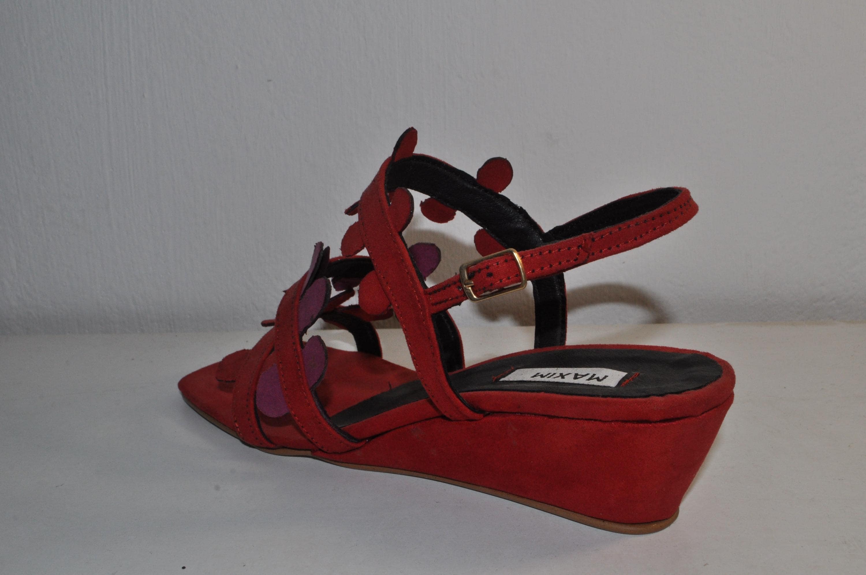 “Women’s Handmade Leather Red Floral Glitter Chunky Heel Sandals – Glamorous Evening Shoes”