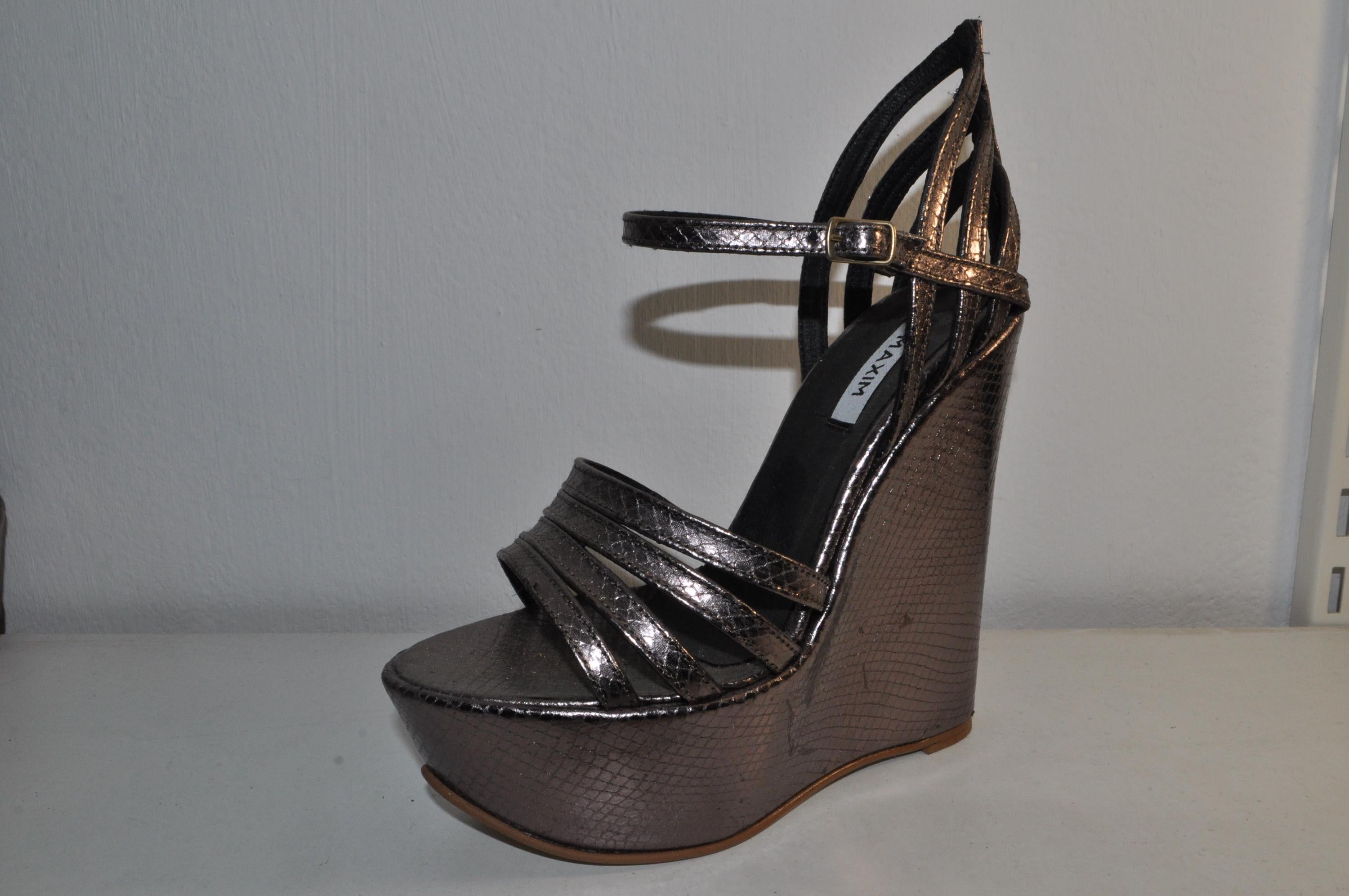 “Women’s Handmade Leather Wedge Heel Sandals – Stylish Luxury Evening Shoes”