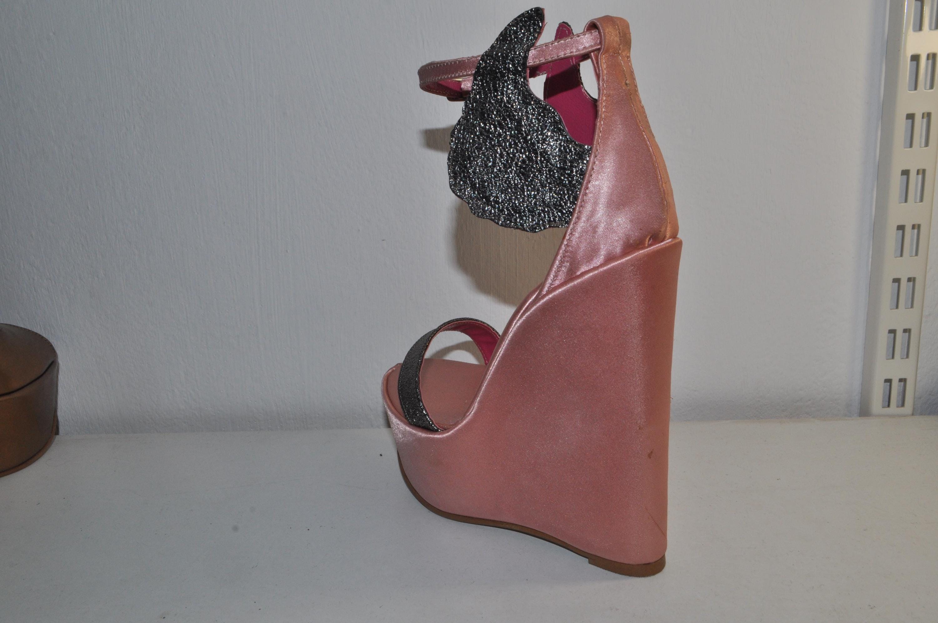 “Designer Women’s Pink Wedge Heel Sandals – Stylish Chunky Evening Heels”