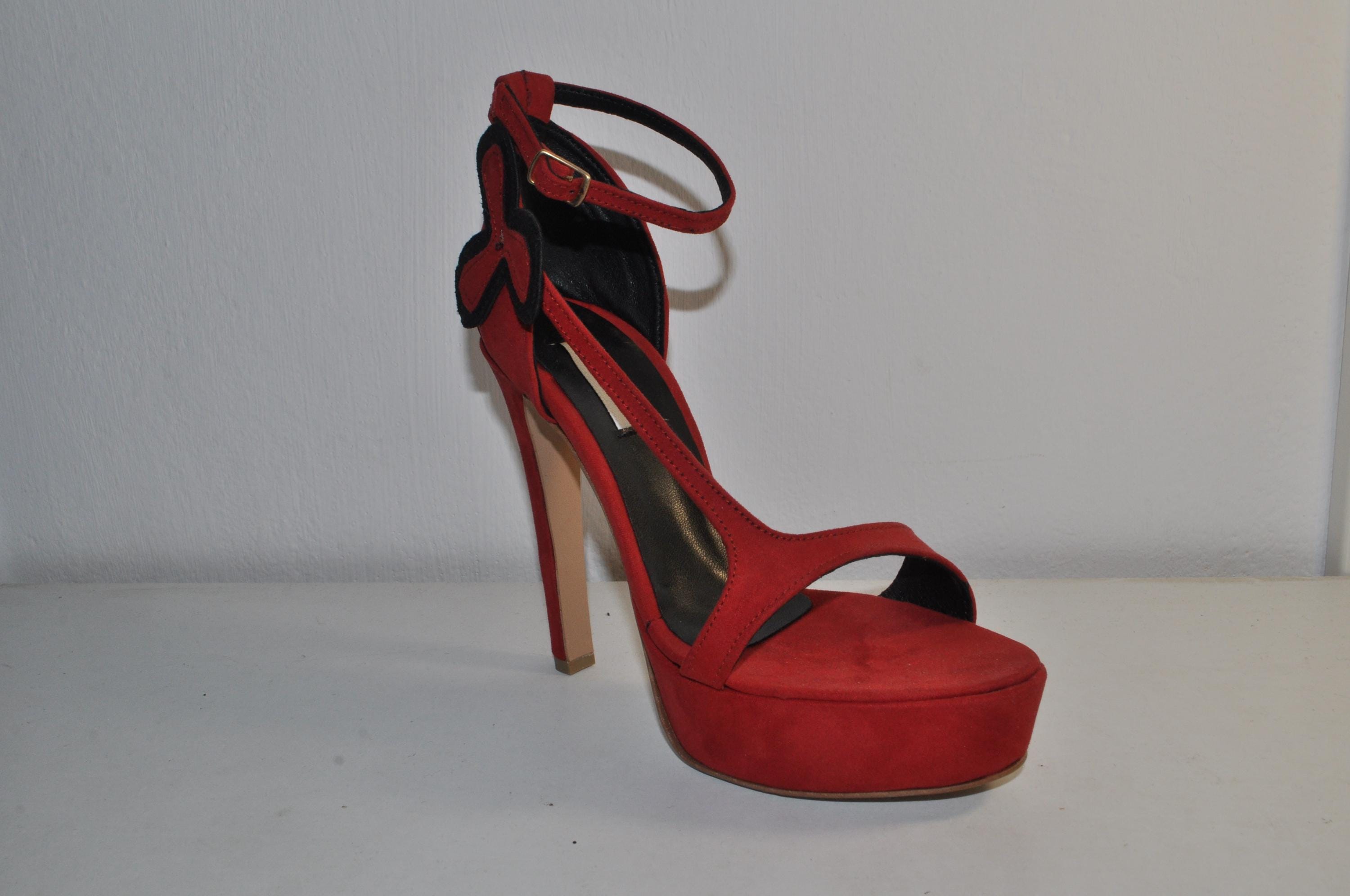 Elegant Red Chunky Heels: Handmade Evening Sandals