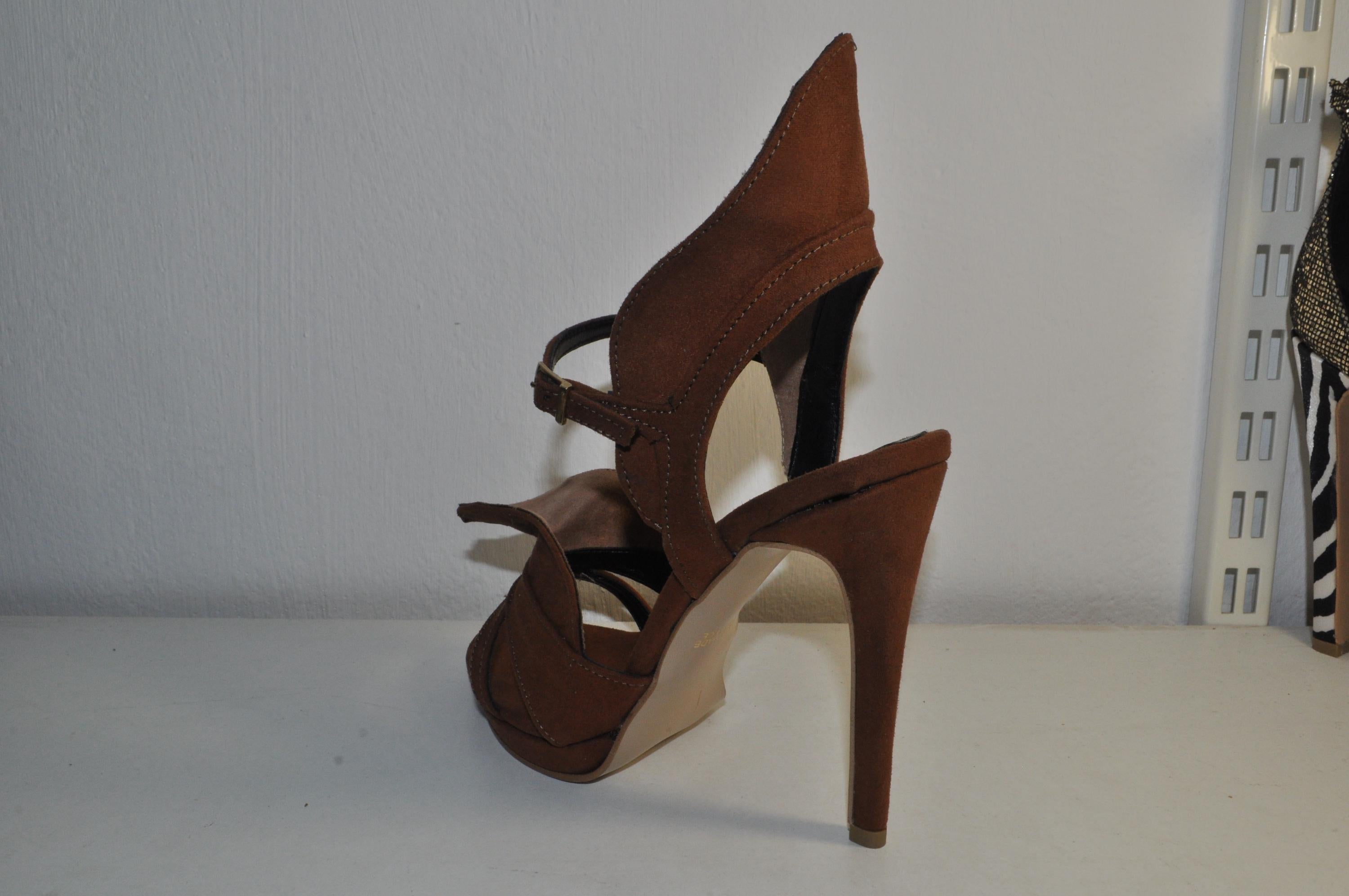 “Designer Women’s Brown Chunky Heel High Heel Sandals – Stylish Evening Heels”