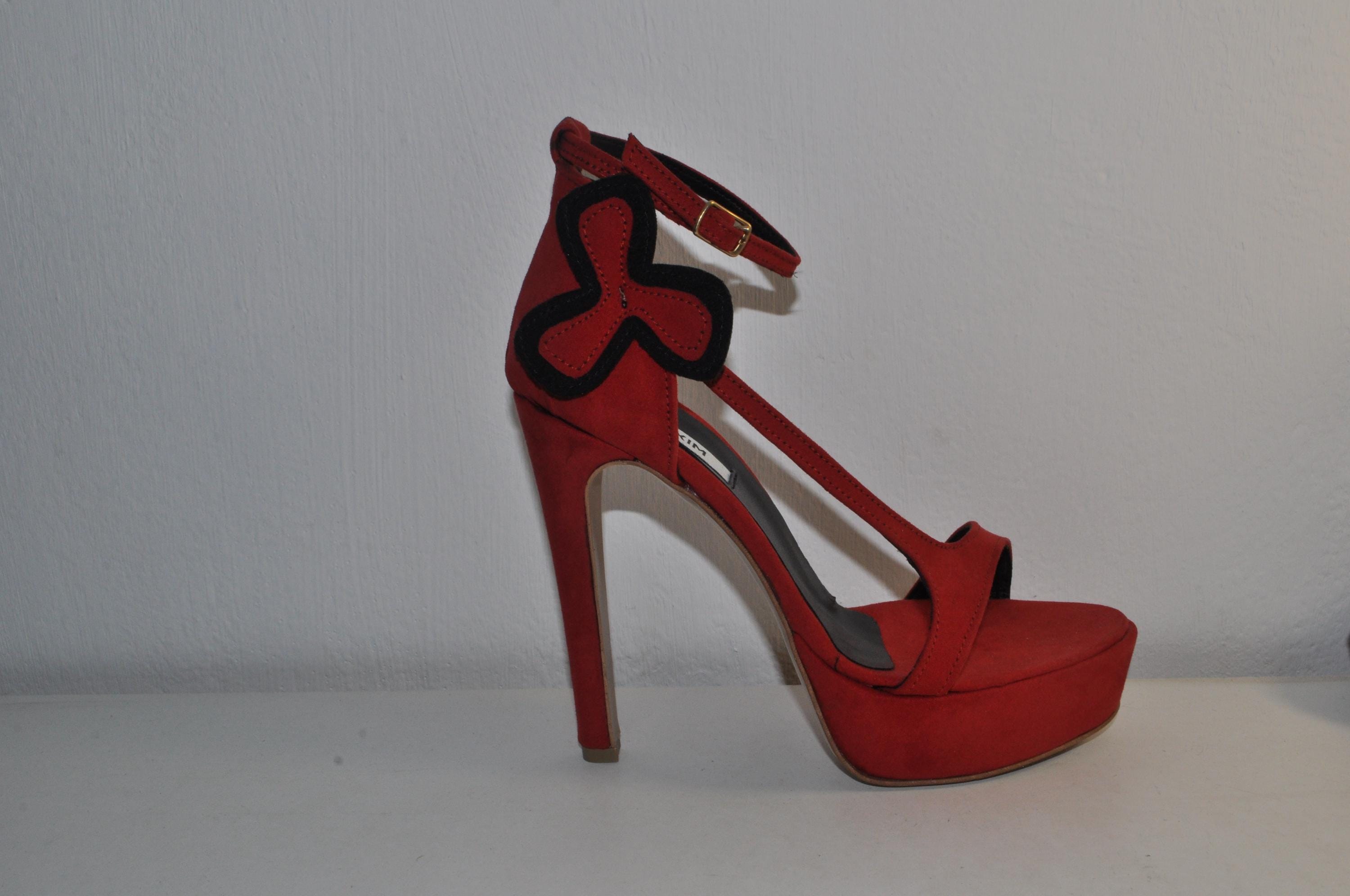 Elegant Red Chunky Heels: Handmade Evening Sandals