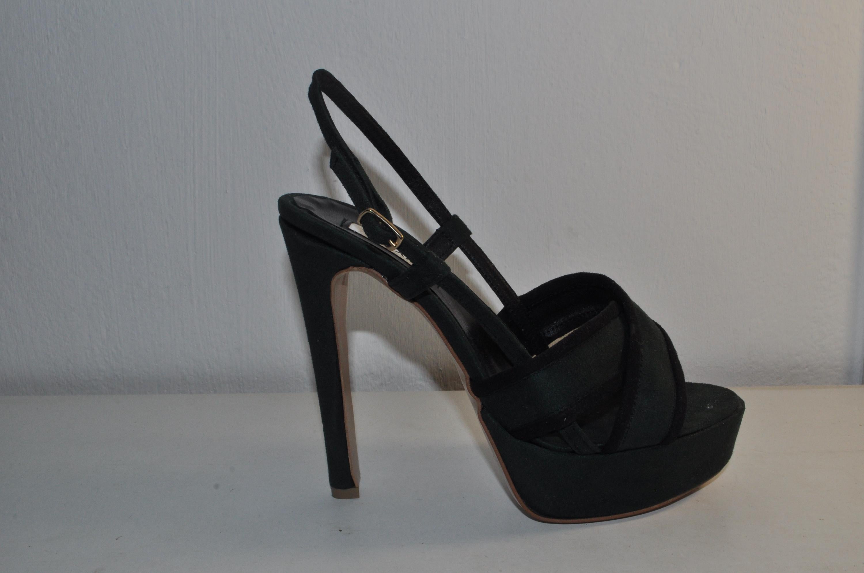 Handmade Leather Chunky Heels: Women’s Evening Sandals