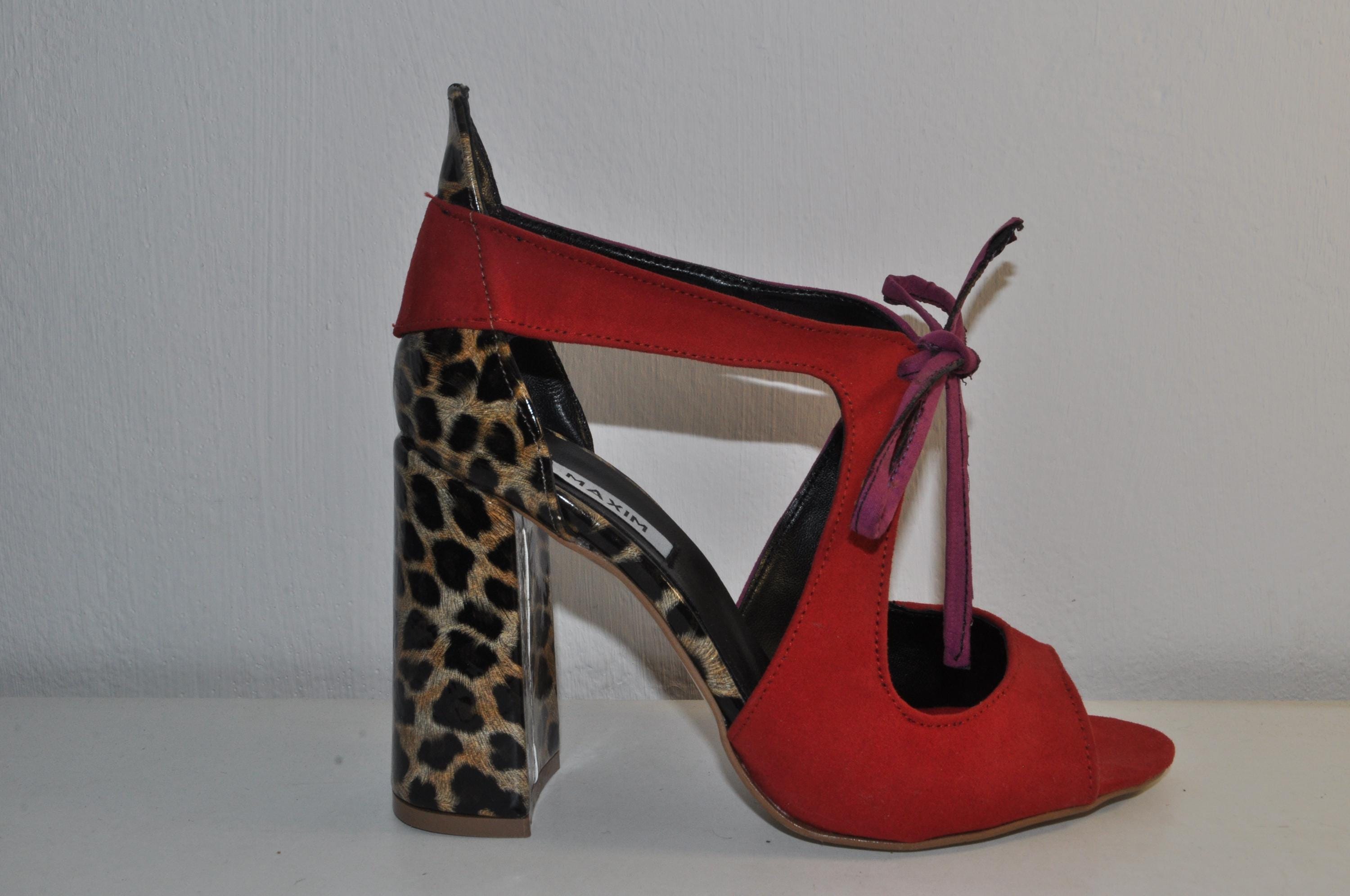 Chic Red Leopard Print Sandals: Women’s Chunky Heel Heels