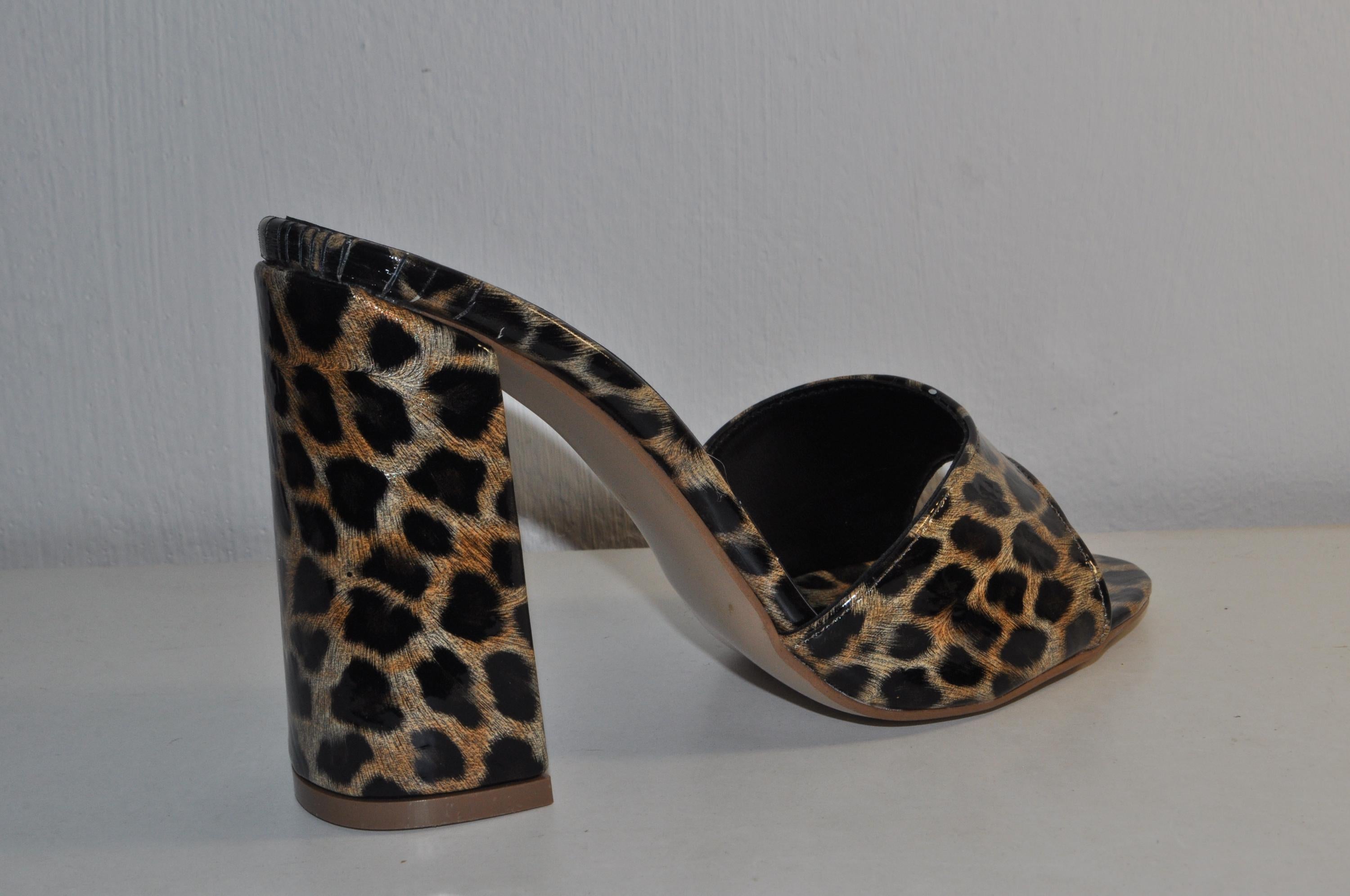 Women’s Leopard Print Chunky Heel Sandals: Fashion Heels