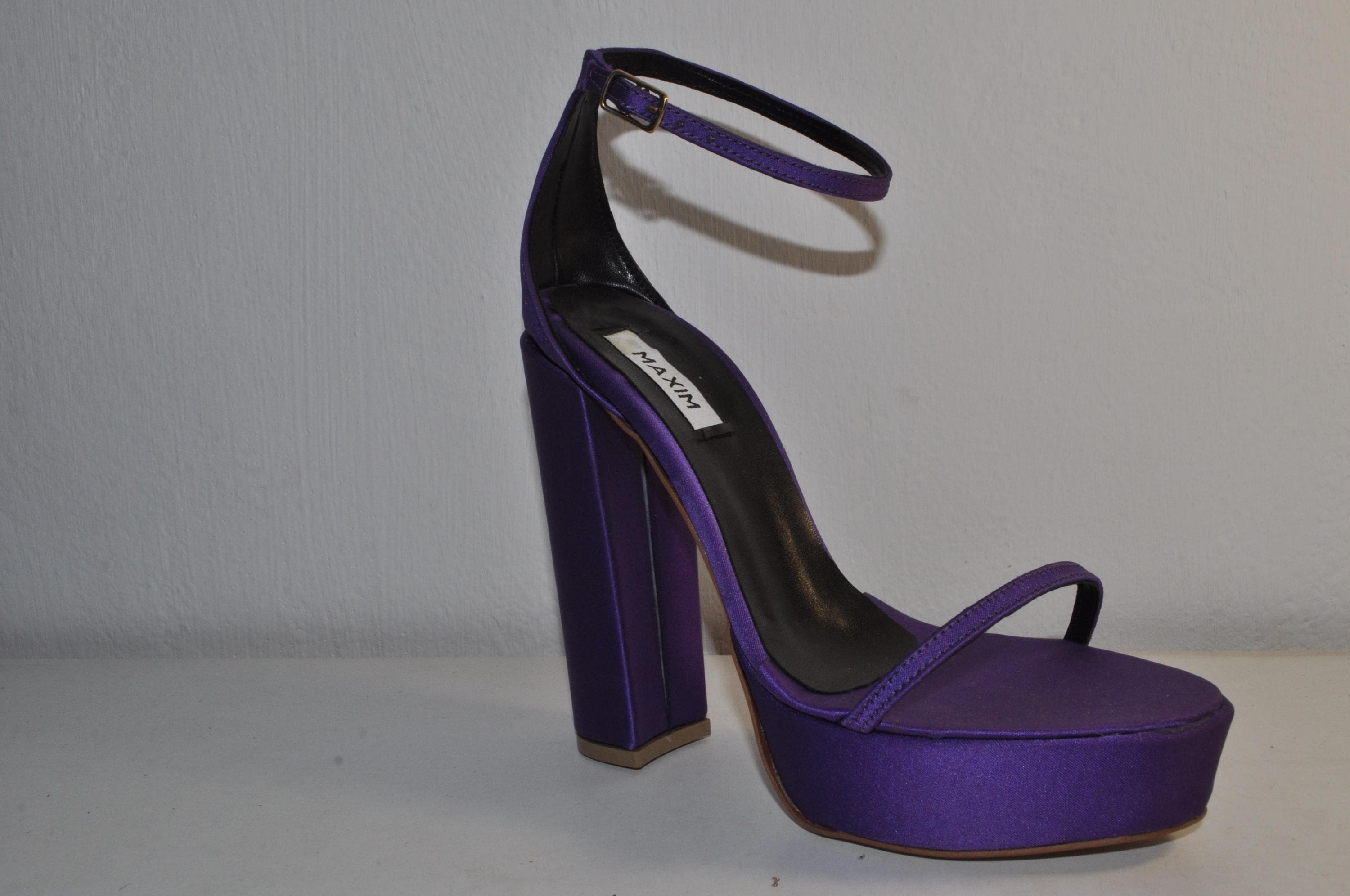“Designer Women’s Purple Chunky High Heel Sandals – Sophisticated Evening Shoes”
