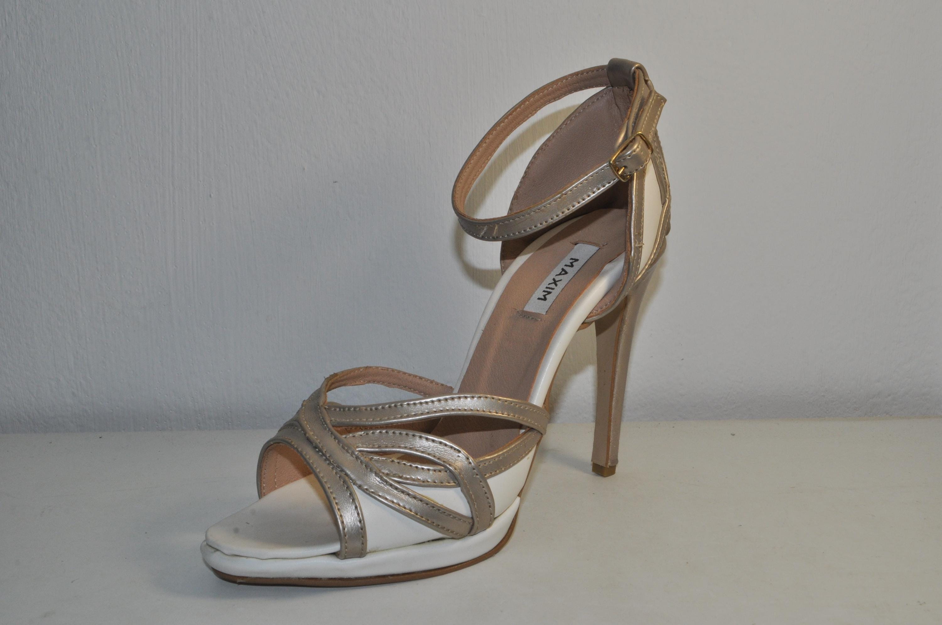 “Luxury Women’s White Handmade Leather High Heel Sandals – Elegant Evening Heels”