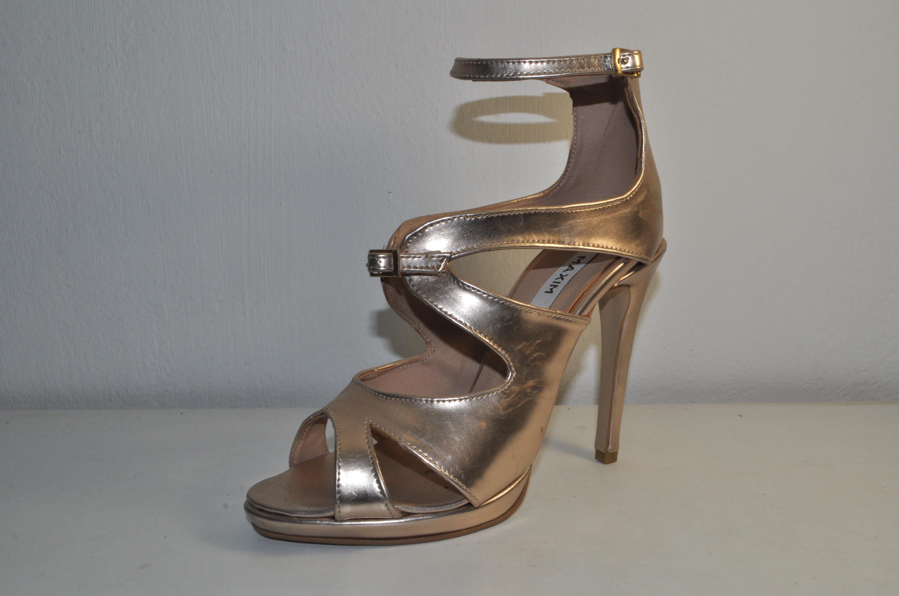 “Luxury Women’s Gold High Heel Sandals – Elegant Evening Heels”