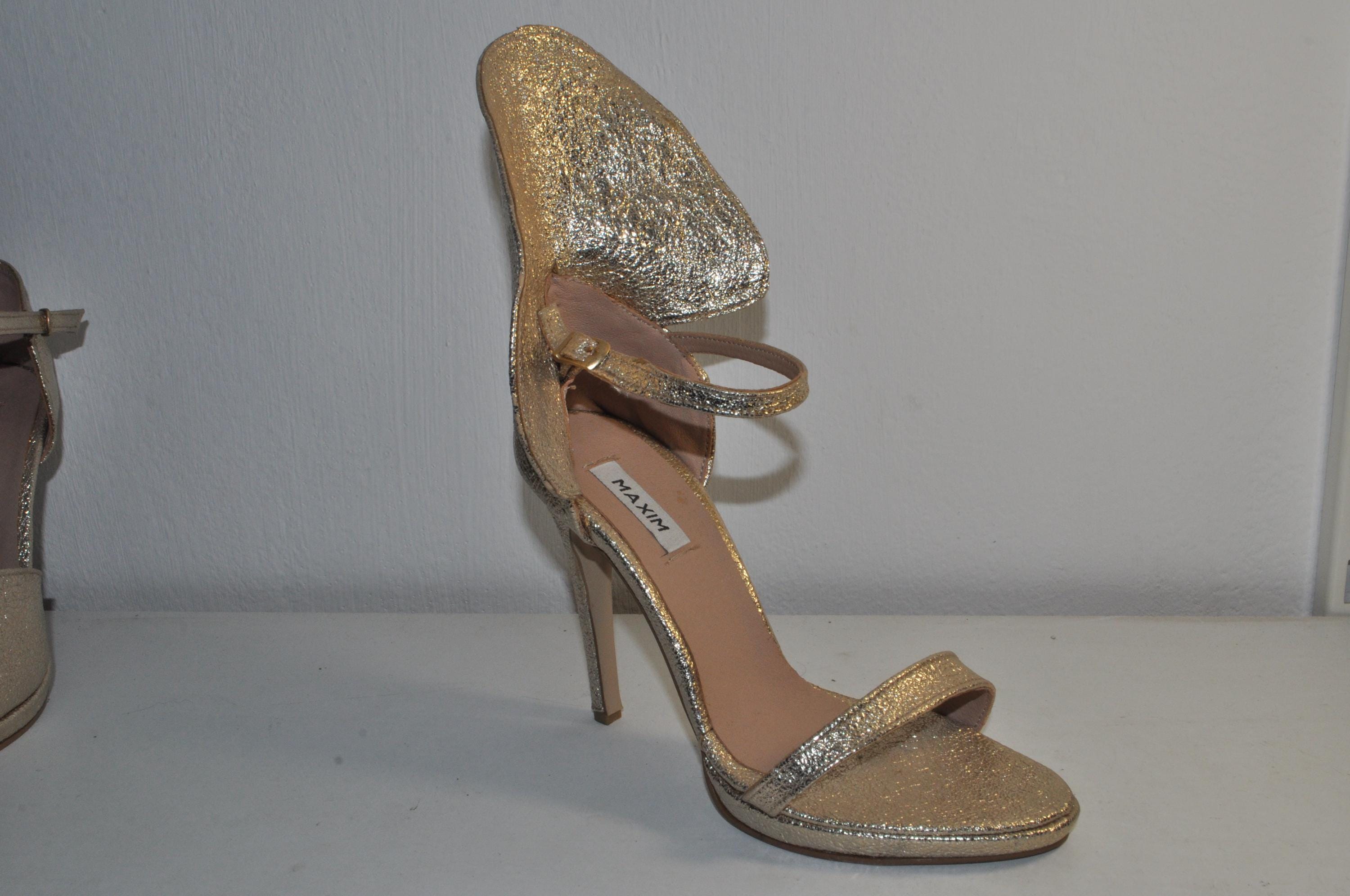 “Luxury Women’s Gold High Heel Sandals – Elegant Evening Heels”