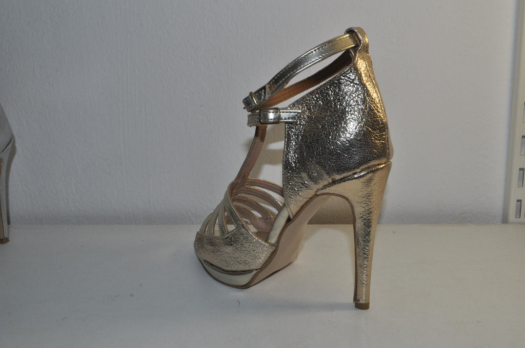 “Luxury Women’s Gold High Heel Sandals – Elegant Evening Heels”