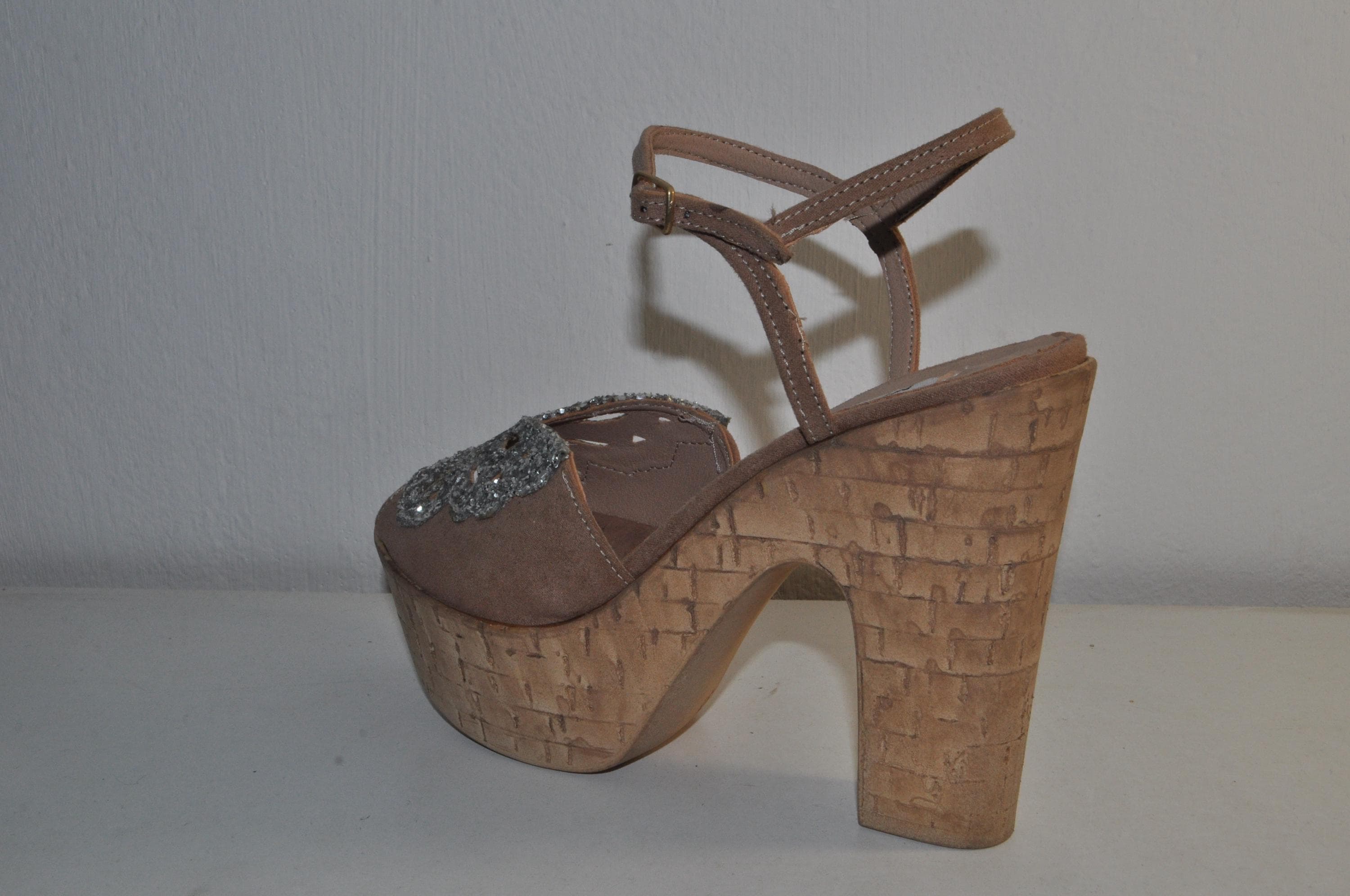 “Women’s Handmade Leather Platform Sandals – Elegant Evening Shoes”