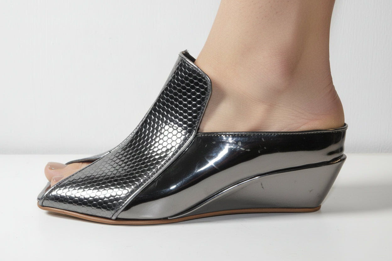 “Luxury Women’s Bianca 05 Chunky Heel Sandals – Trendy Fashion Heels”