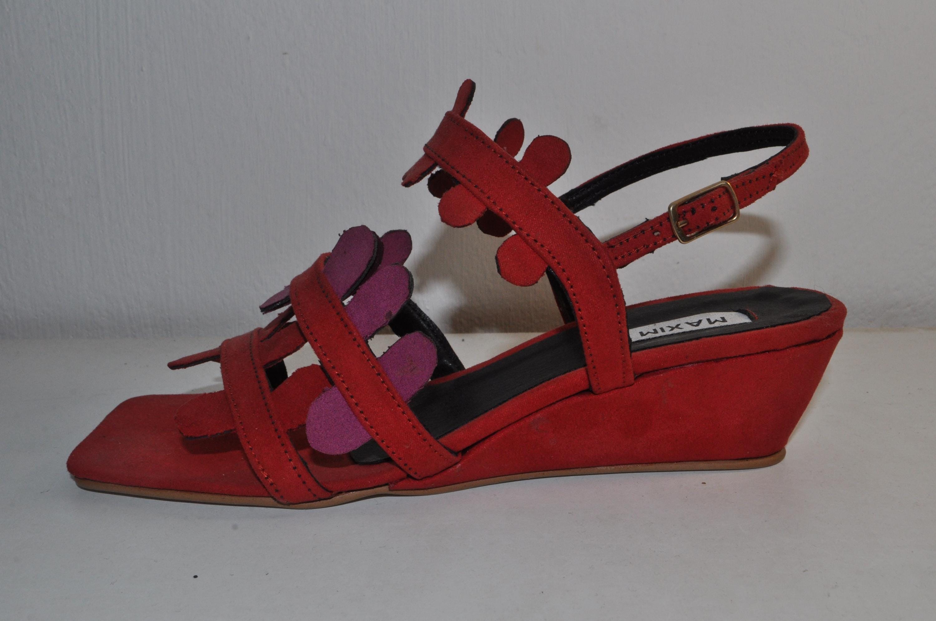 “Women’s Handmade Leather Red Floral Glitter Chunky Heel Sandals – Glamorous Evening Shoes”