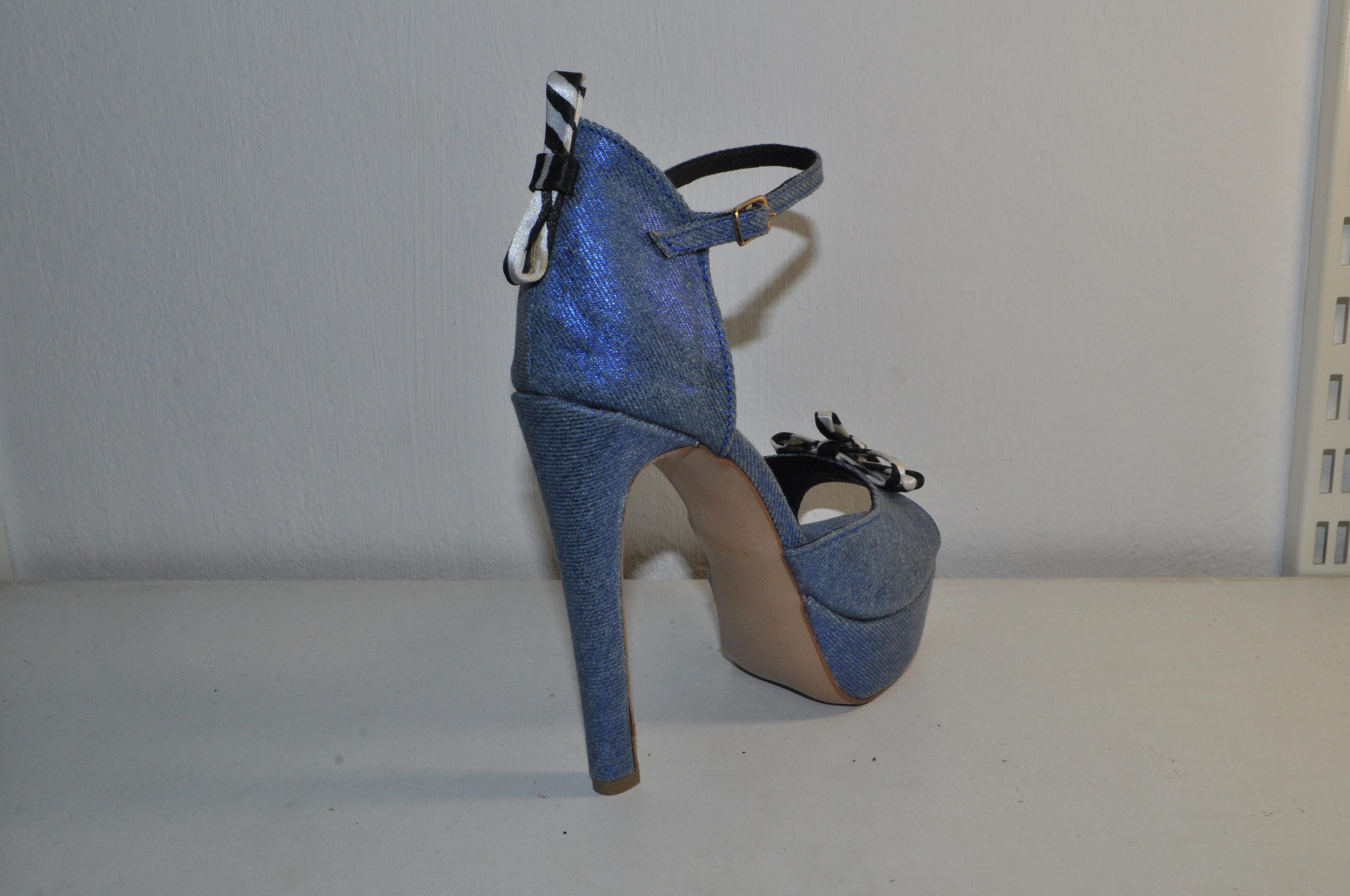 Chic Denim Chunky High Heels: Fashion Sandals