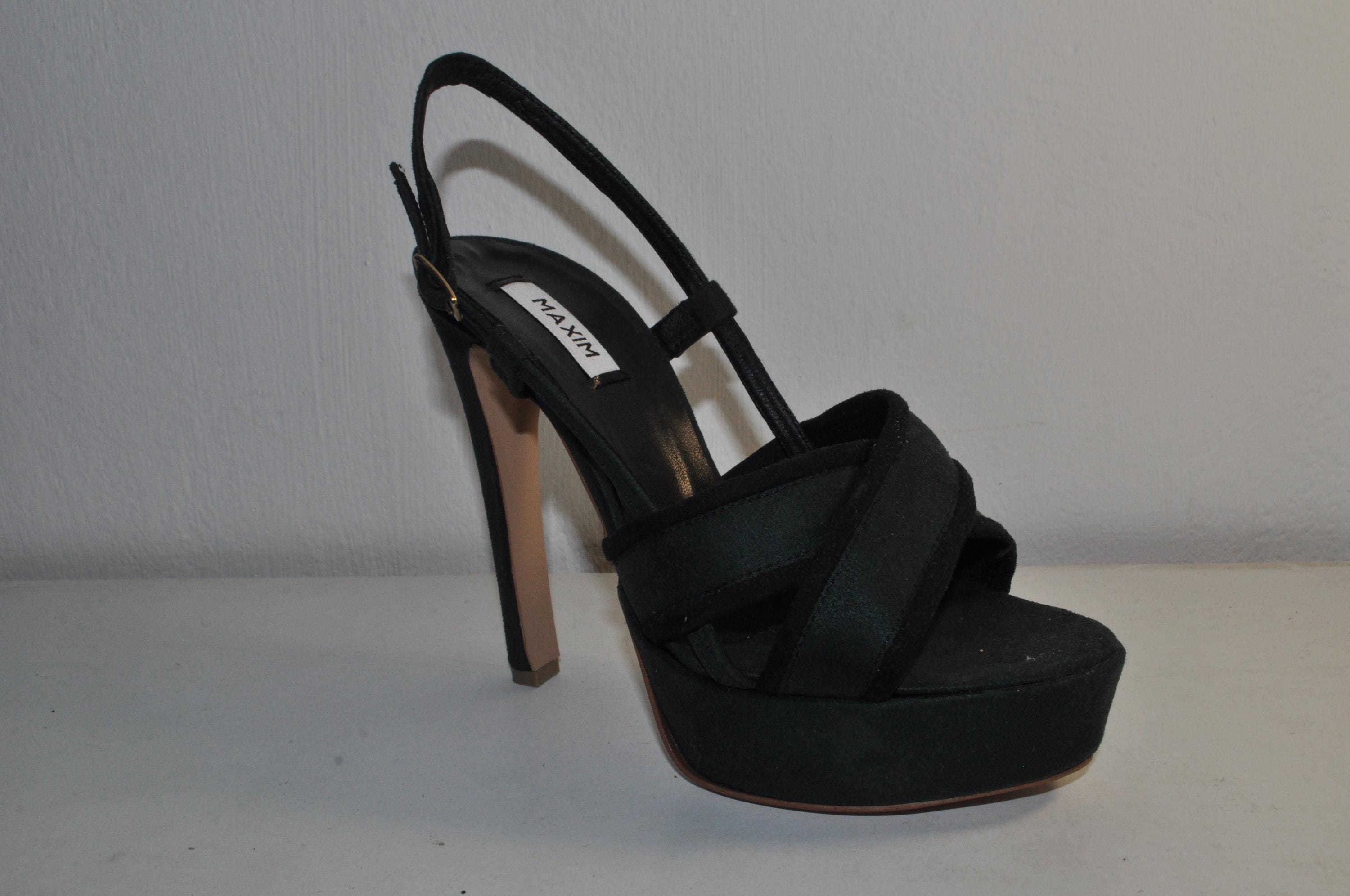 Handmade Leather Chunky Heels: Women’s Evening Sandals