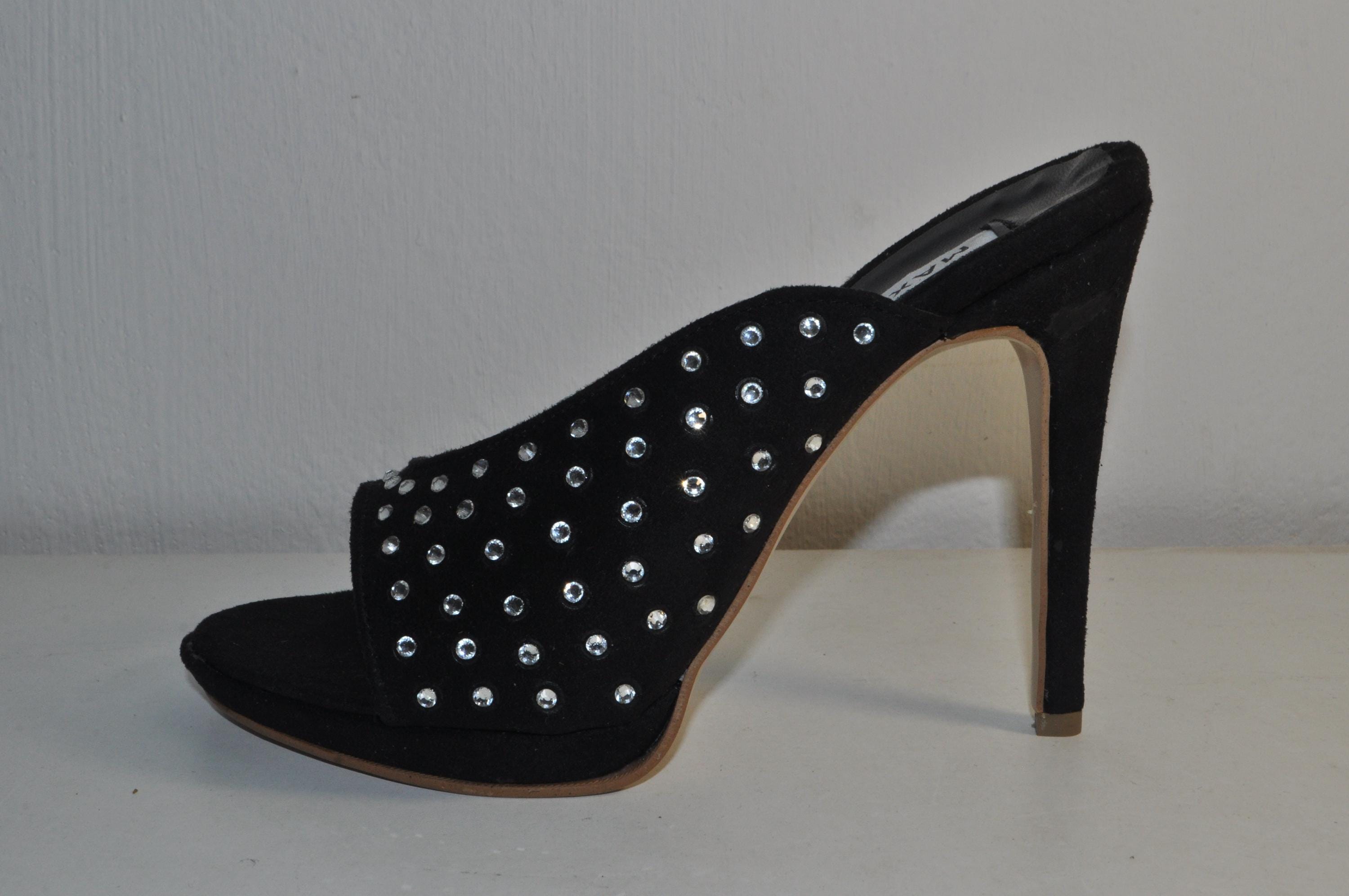 “Designer Women’s Black Chunky Heel Sandals – Glamorous Rhinestone Heels”