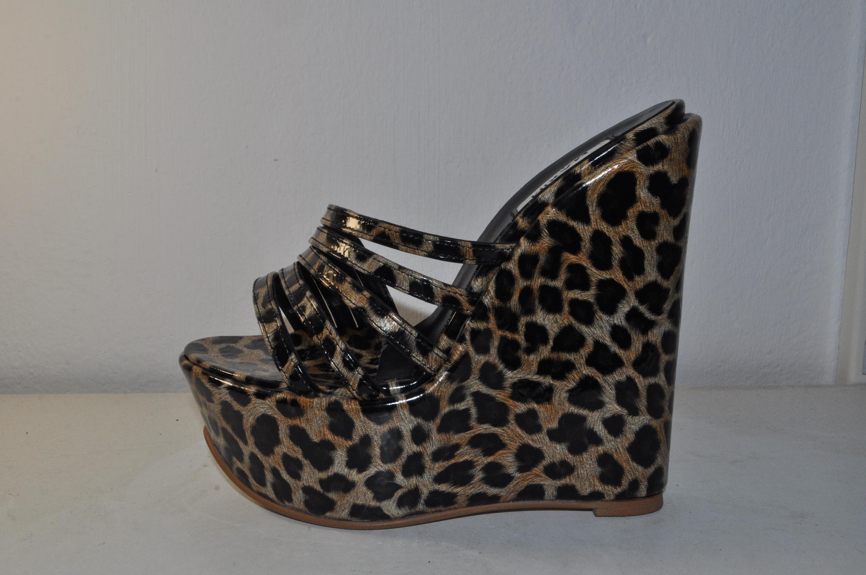 Luxury Wedge Platform Heels: Women’s Open-Toe Sandals